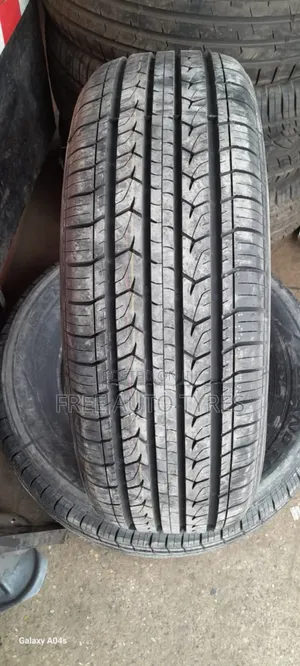 225 65r17 Centara