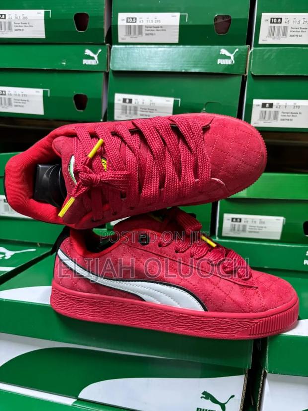 Red Plain Scuderia Ferrari Puma Suede
40-45