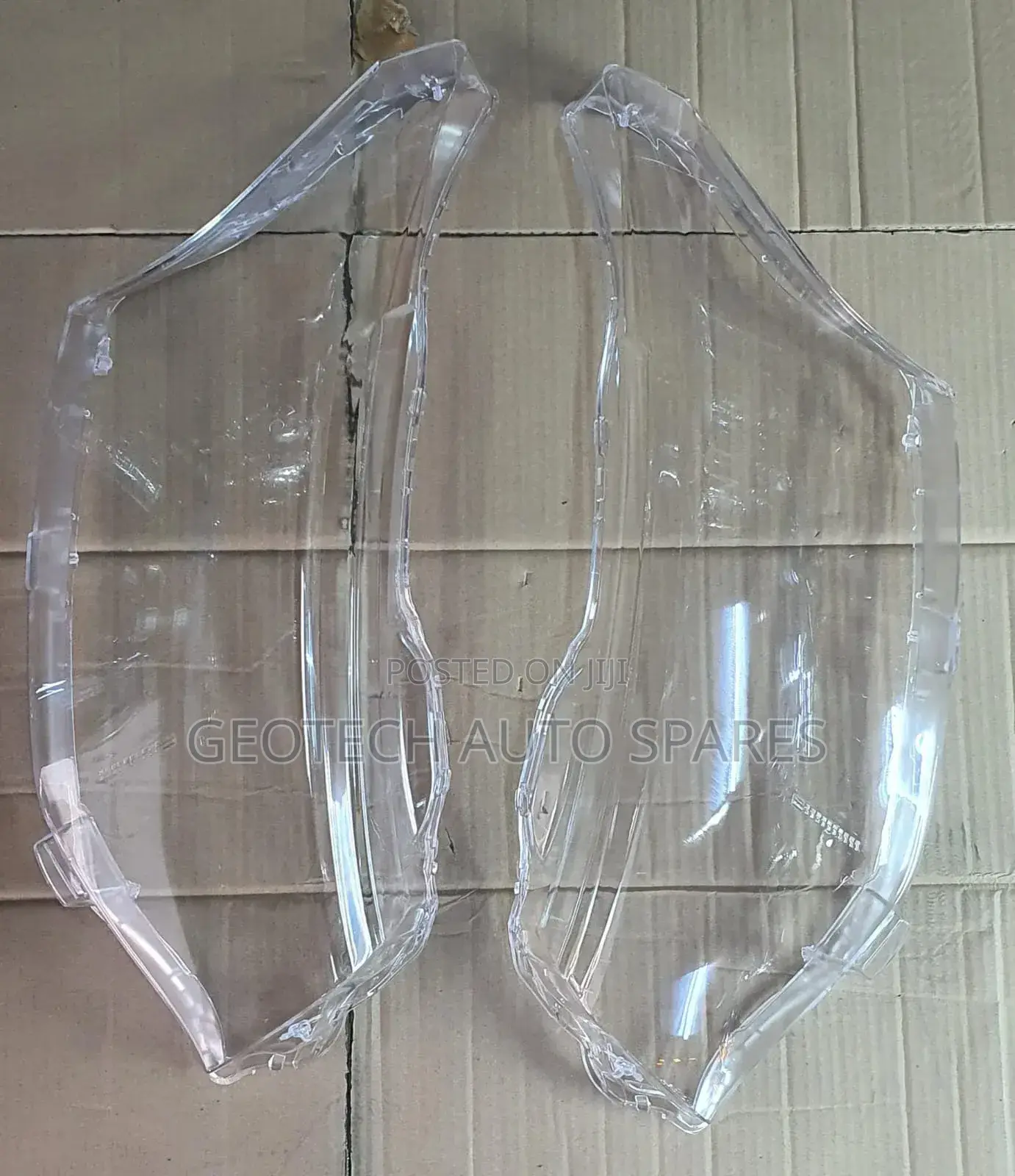 Mitsubishi Outlander Headlight Lens