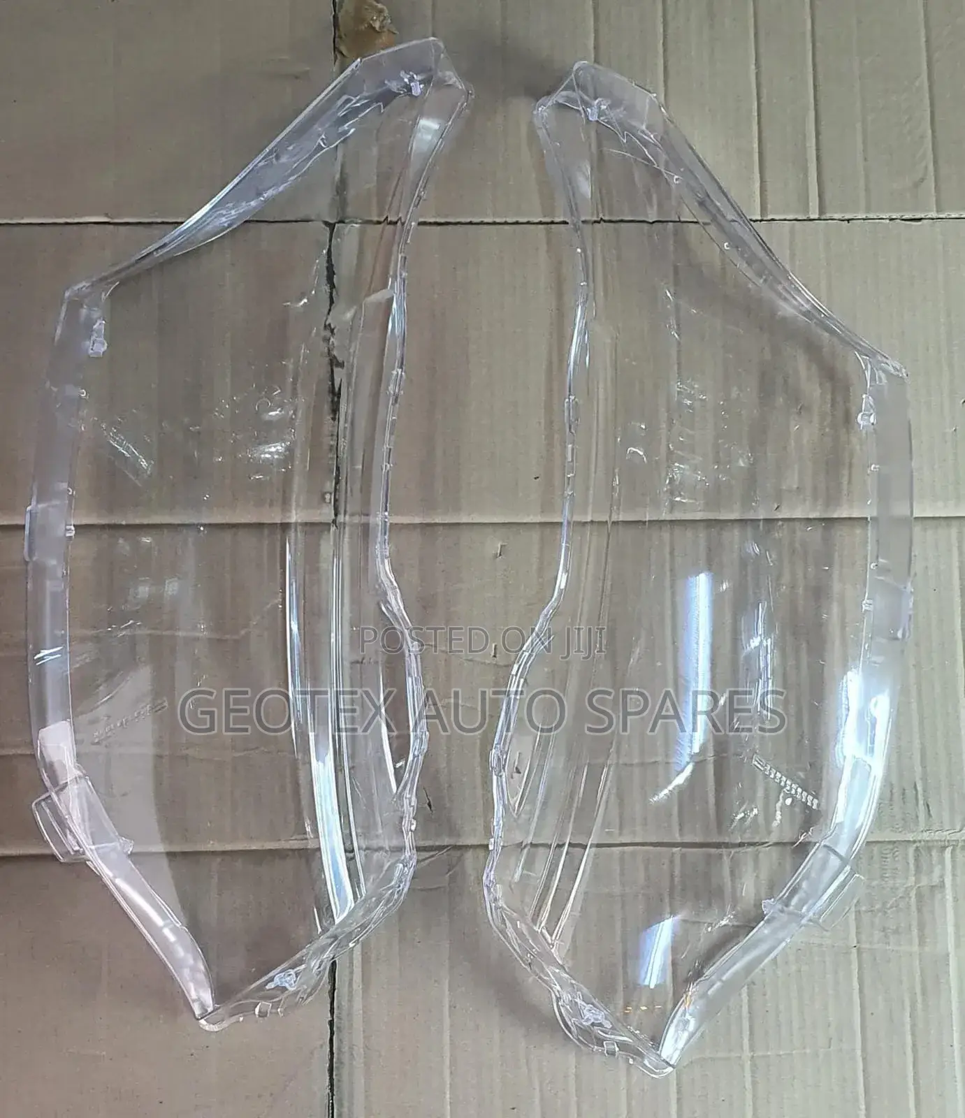 Mitsubishi Outlander Headlight Lens