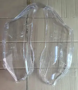 Mitsubishi Outlander Headlight Lens