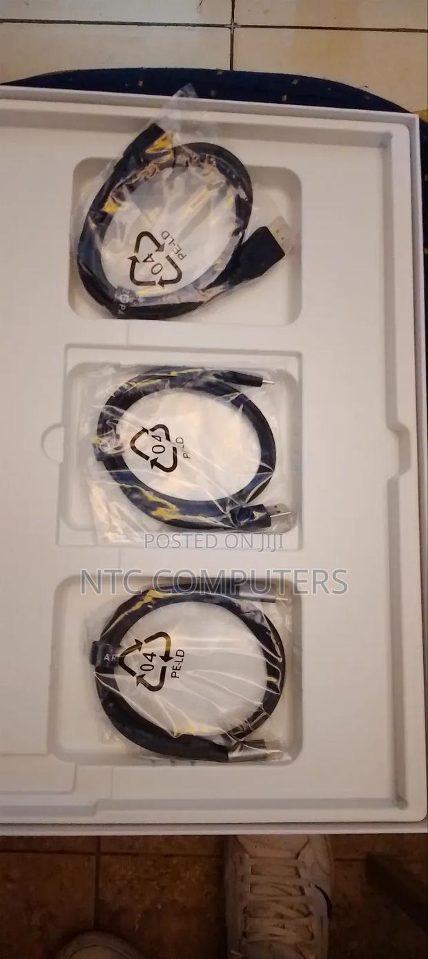 Arzopa "15.6 "Portable Monitor With Three Cables