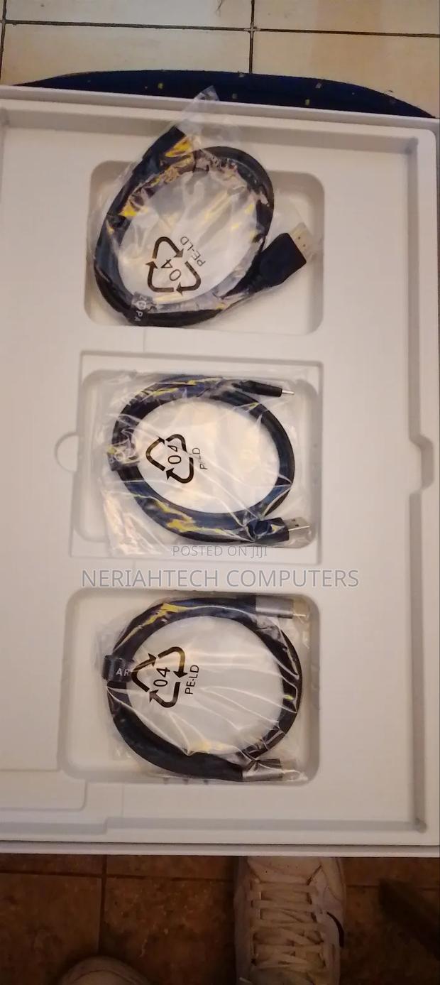 Arzopa "15.6 "Portable Monitor With Three Cables - thumbnail 2