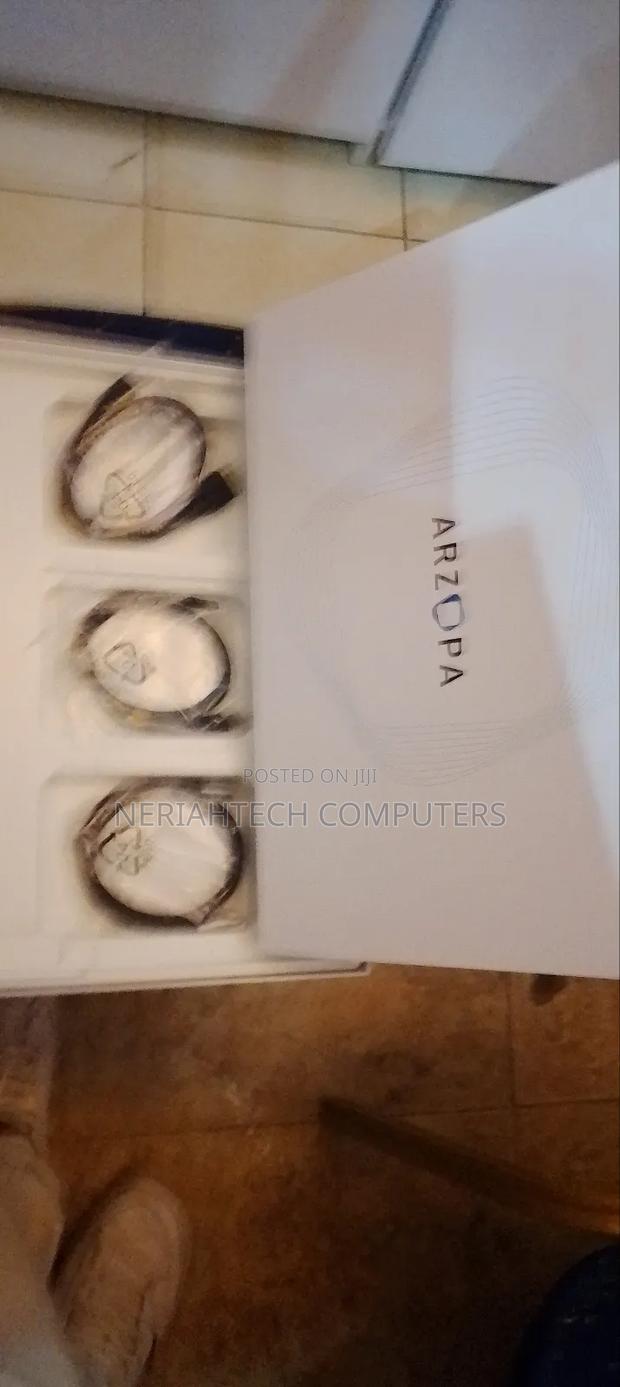 Arzopa "15.6 "Portable Monitor With Three Cables - thumbnail 3