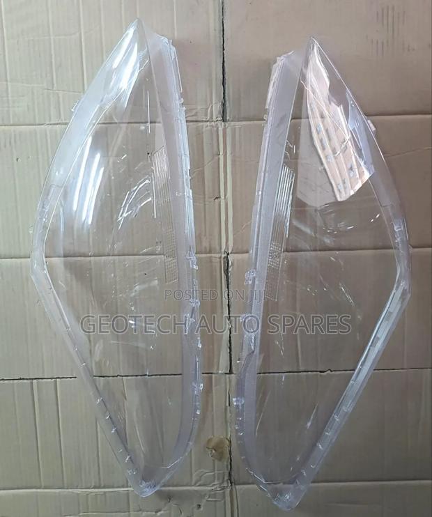 Suzuki Swift Headlight Lens - main view