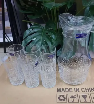 7-Piece High-Quality Glass Jug 1.7ltr)Set* a Jug and Six Glasses.