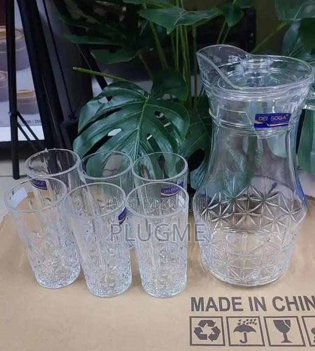 7-Piece High-Quality Glass Jug 1.7ltr)Set* a Jug and Six Glasses.