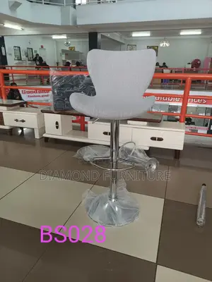 Bar Stool; Comfortable Upholstered Seat Bar Stool