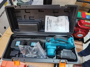 Makita Cordless Chain Saw 48v - thumbnail 2