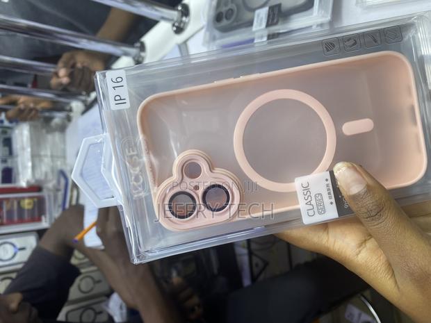 Lacool Translucent Magnetic Matte Phone Case for iPhone 16 - thumbnail 3