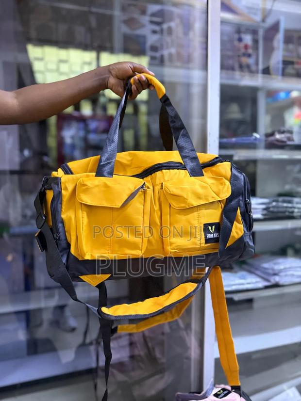 Multi-Functional Travel Gym Bag Duffle Bag - thumbnail 4