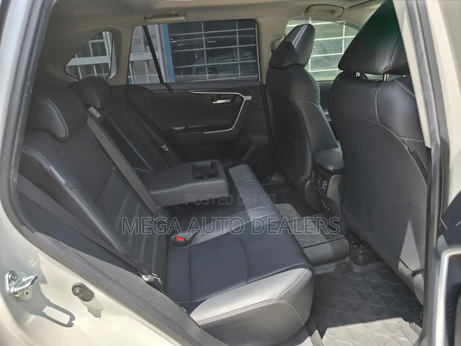 Toyota RAV4 2019 White