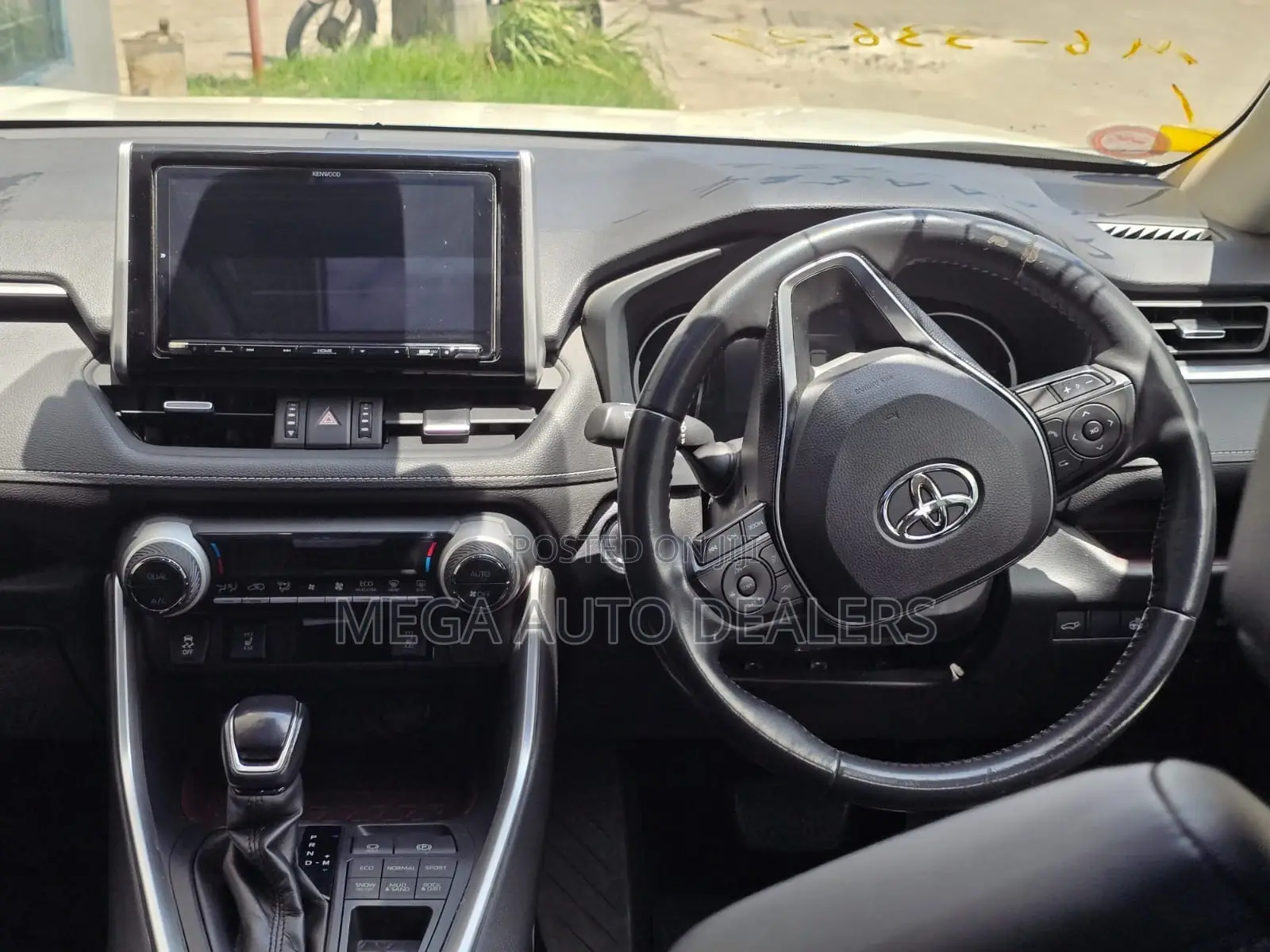Toyota RAV4 2019 White