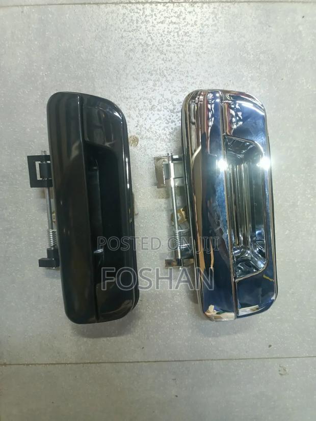 Dmax Boot Handle