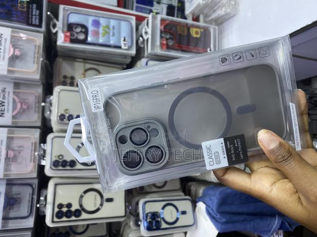 Nwerty Translucent Magnetic Matte Phone Case for iPhone 16 Pro - thumbnail 3