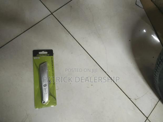 Metallic Grafting Knives - main view