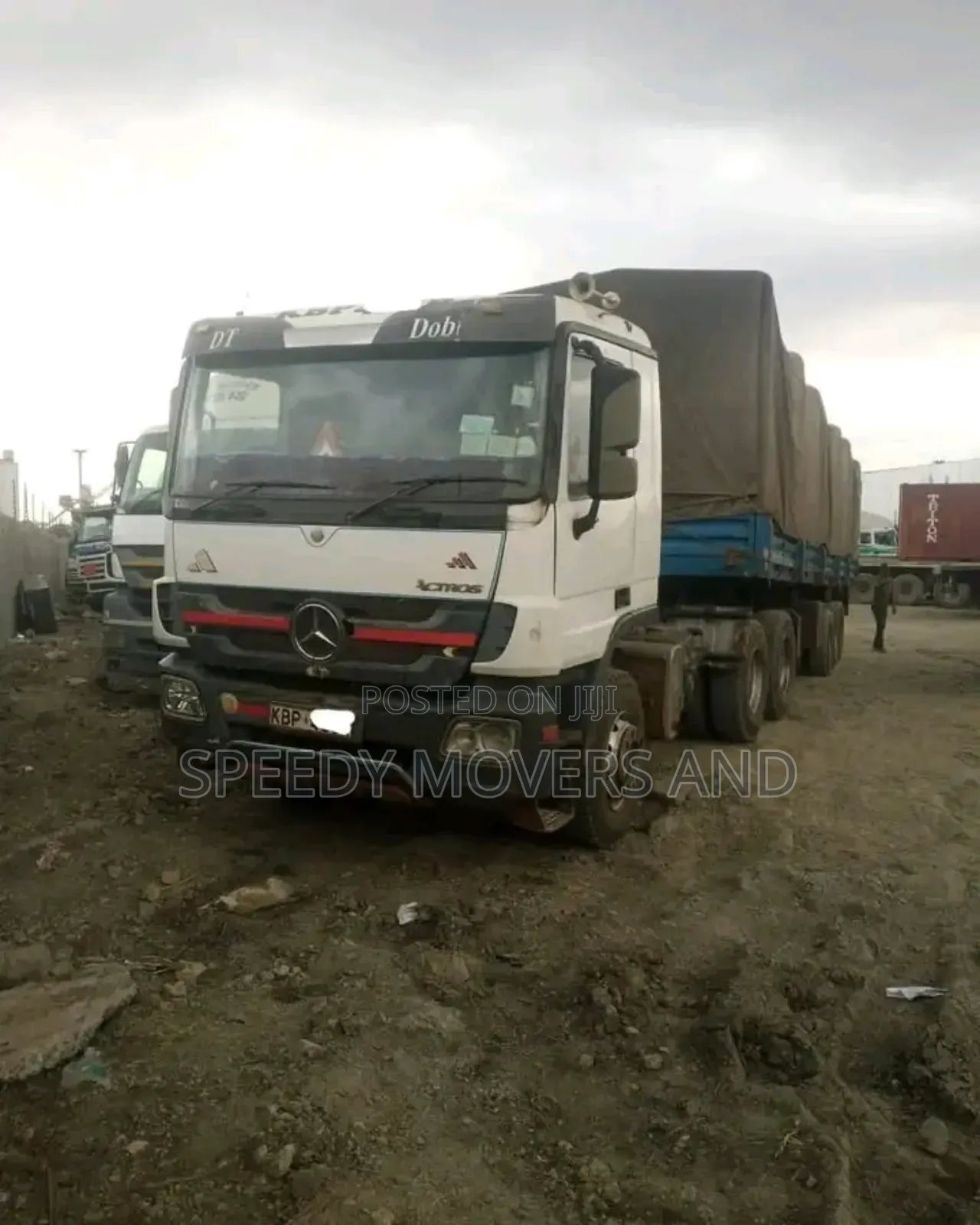 Highsided Trailer for Goods Delivery Available