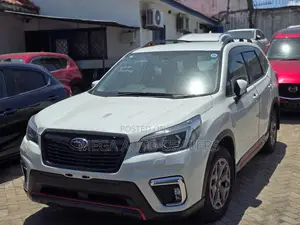 Subaru Forester 2018 White
