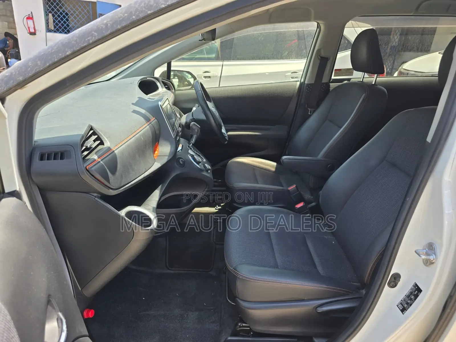 Toyota Sienta 2018 White