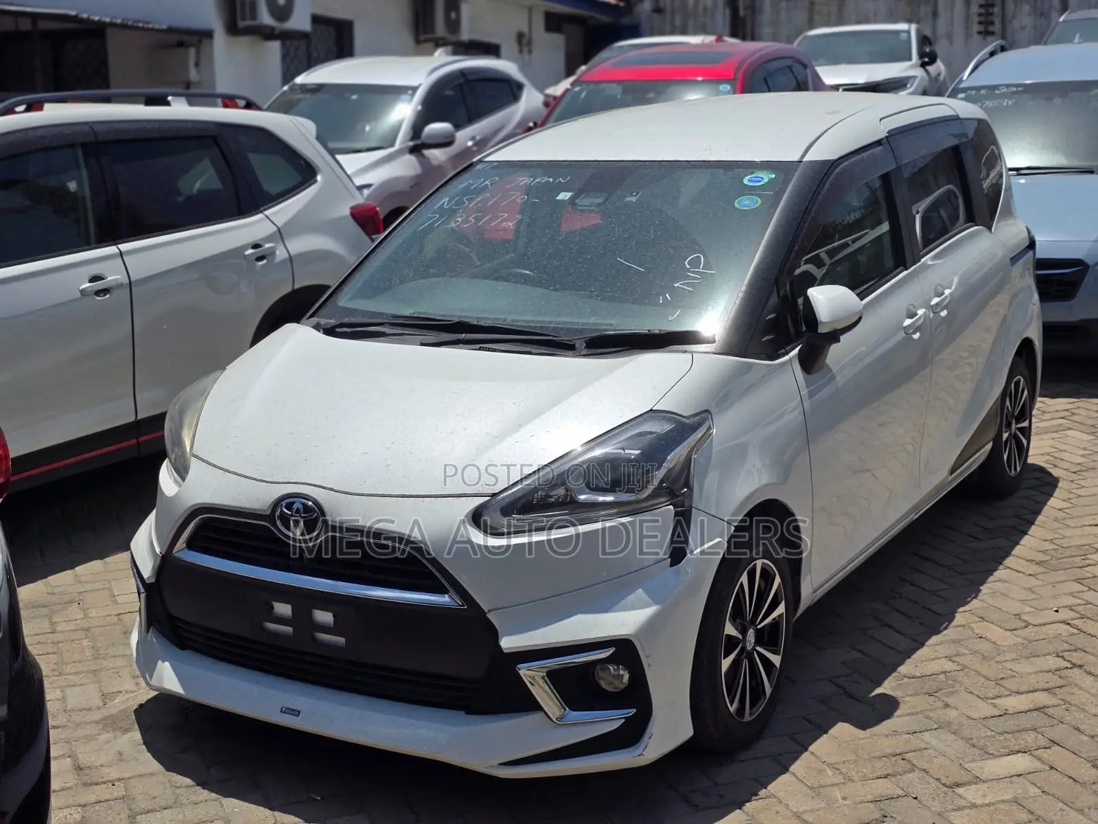 Toyota Sienta 2018 White