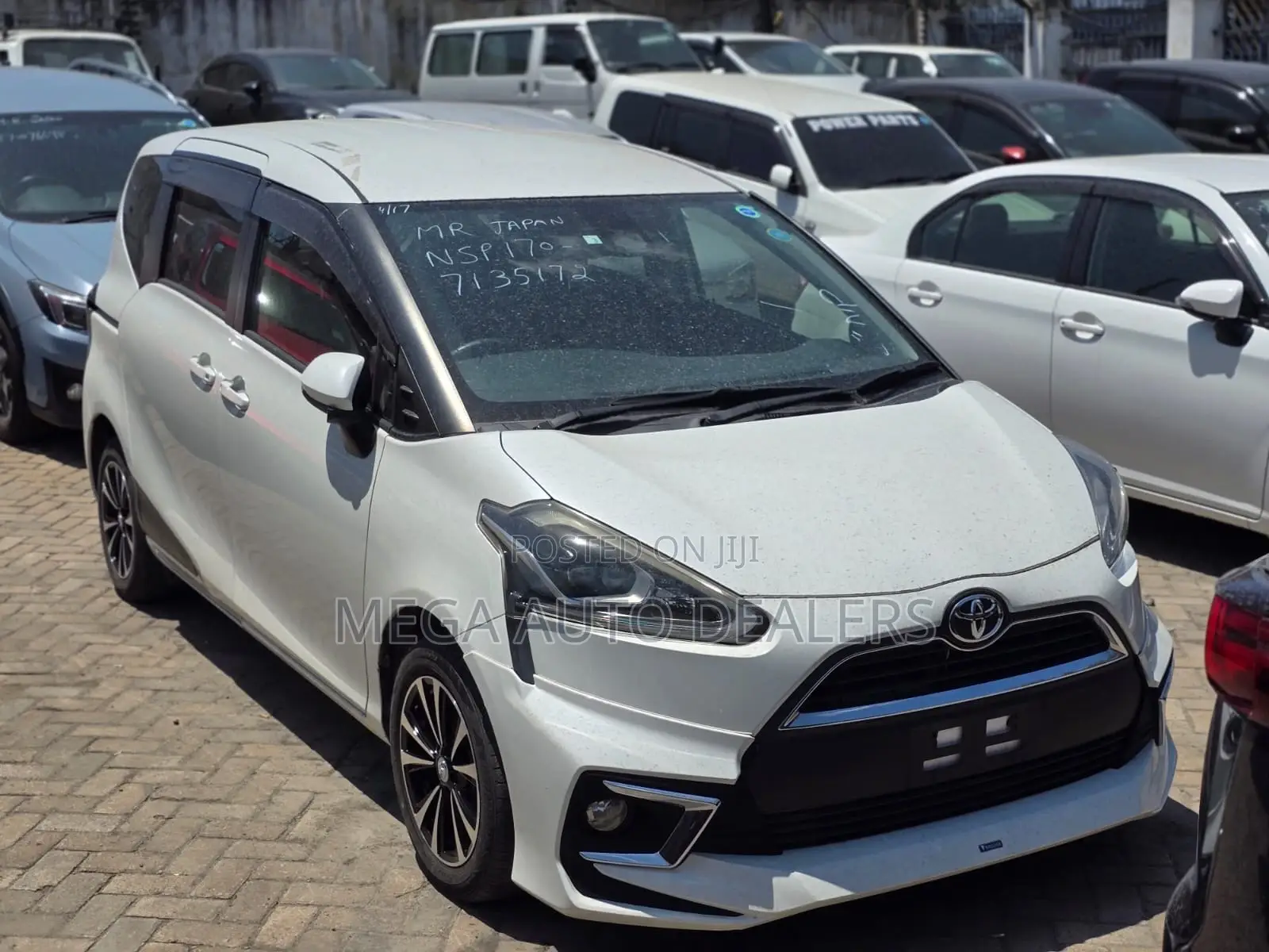 Toyota Sienta 2018 White