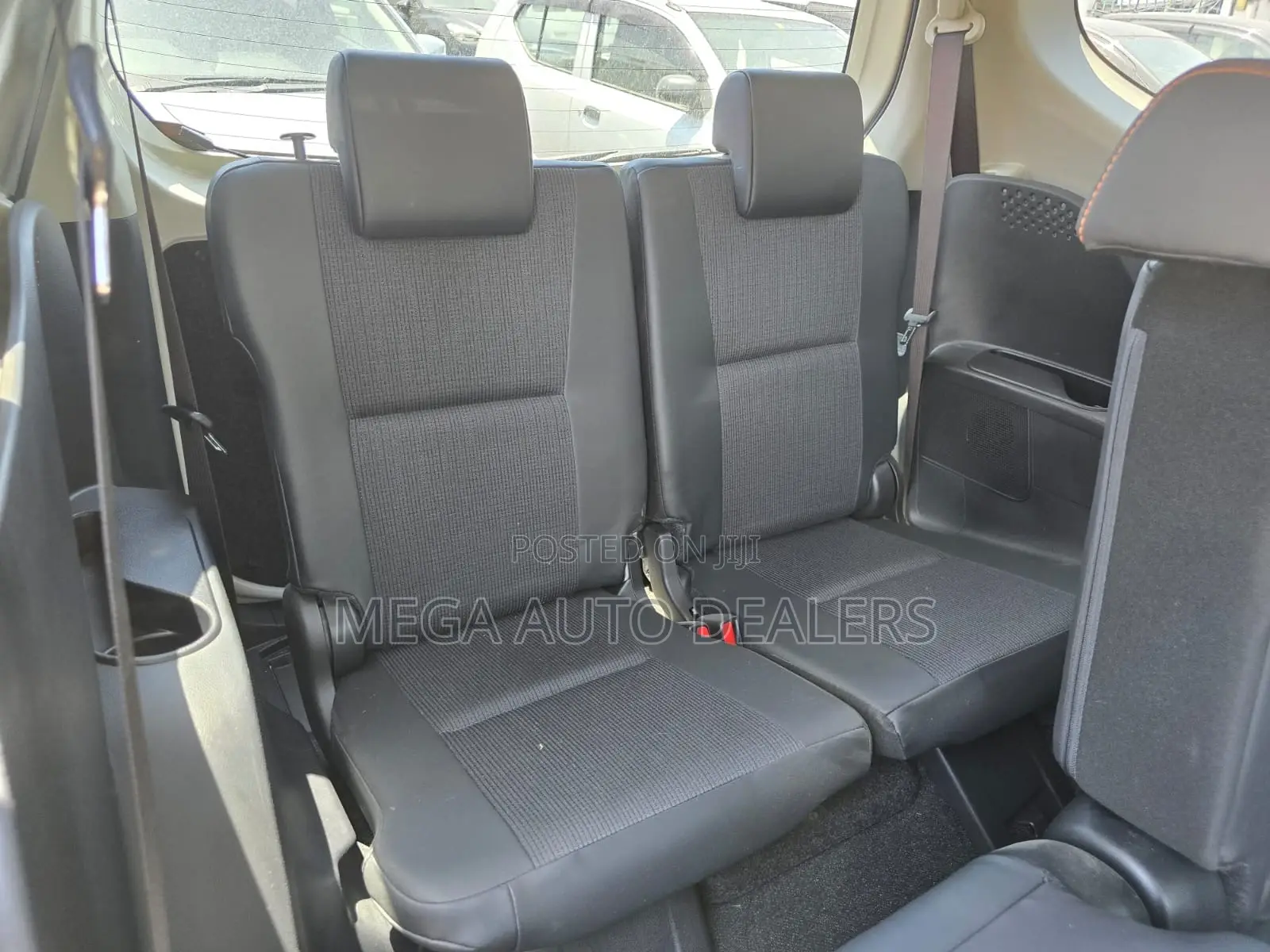 Toyota Sienta 2018 White