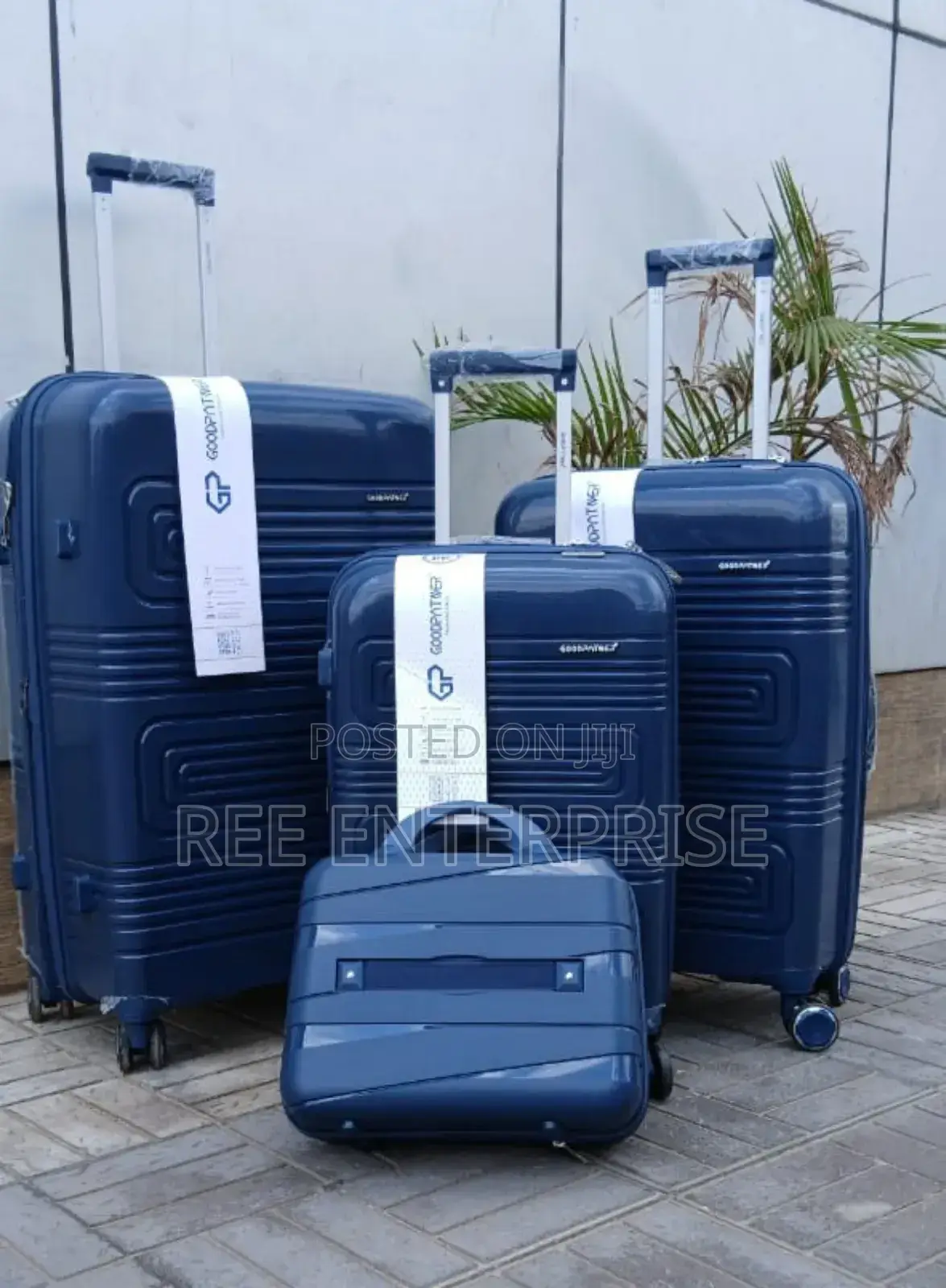 Size 3 4 in 1 Luxurious Unbreakable Suitcase