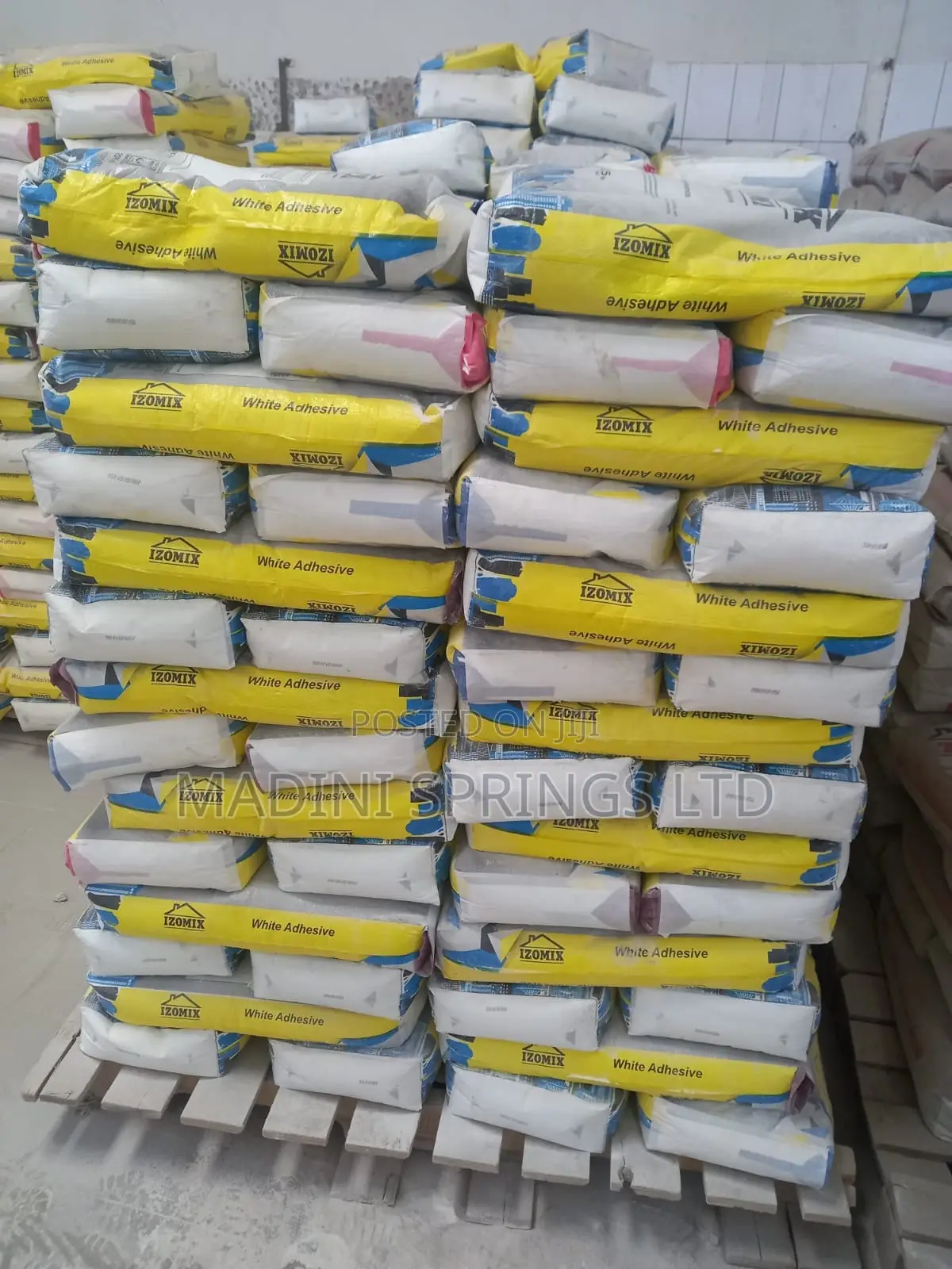 Izomix White Adhesive(For Big Porcelain Tiles, Mosaic, Stones,Marbles)