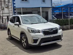 Subaru Forester 2018 White