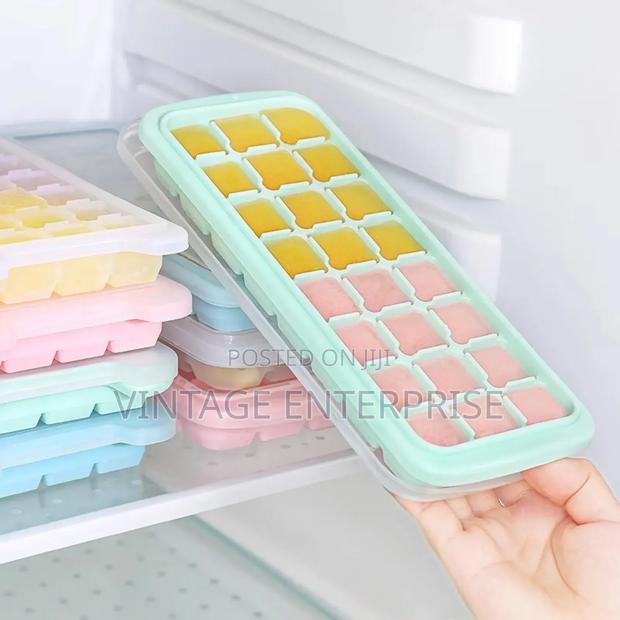 Silicon Ice Cube Tray With Lid