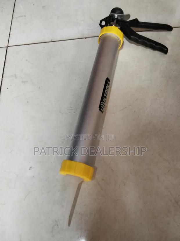 Silicon Caulking Gun - main view