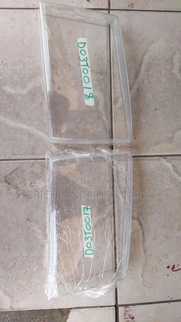 Headlamp Lens Mitsubishi Fuso Canter 2015