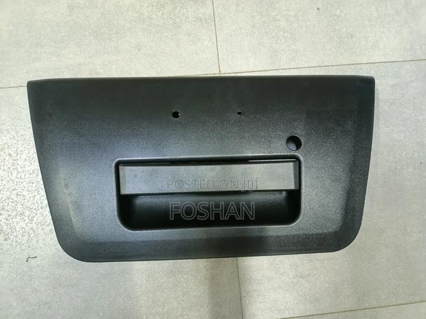 Navara New Boot Handle