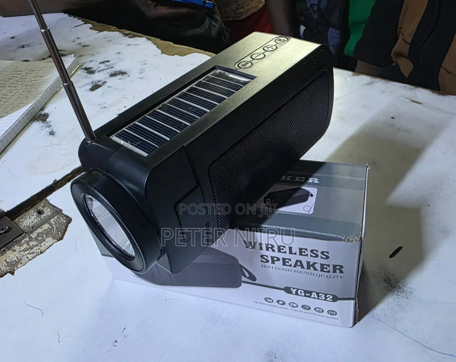 Yg 32 Wireless Speaker Solar/ Torch Powered Radio Usb Bluetooth
