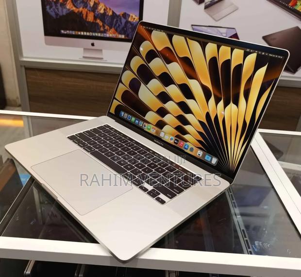 Laptop Apple MacBook Pro 2019 64GB Intel Core I9 SSD 512GB - thumbnail 3