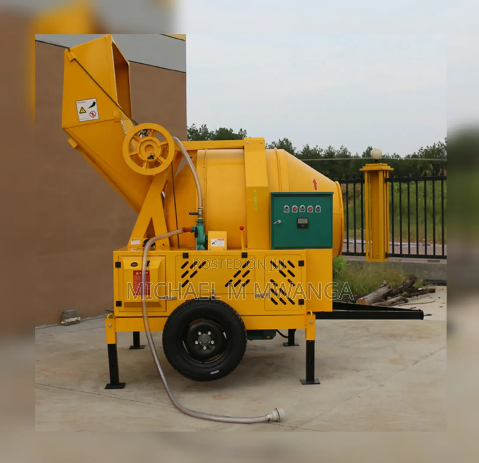 Hydraulic Control Self Loading Concrete Mixer