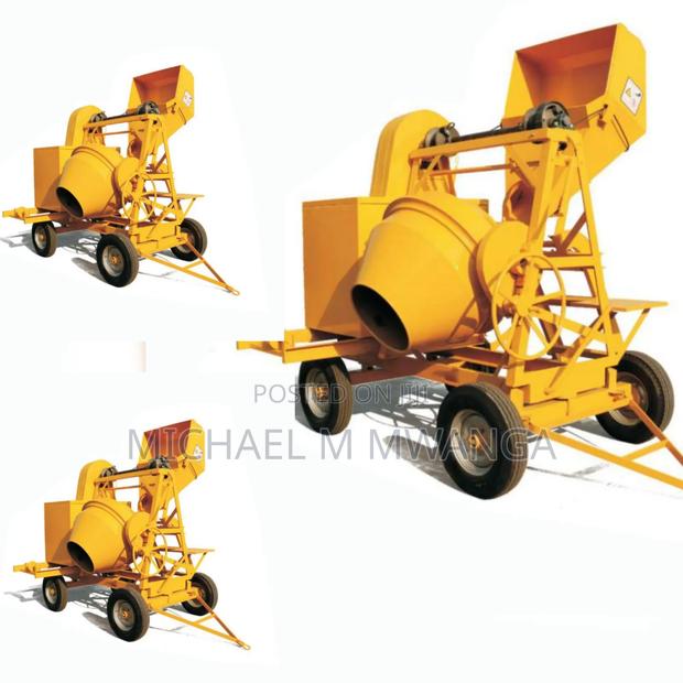 Long-Lasting Steel Self Loading Concrete Mixer