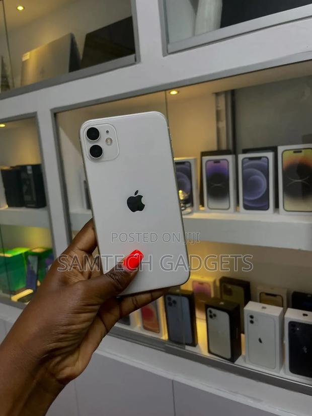 Apple iPhone 11 64 GB White - thumbnail 3