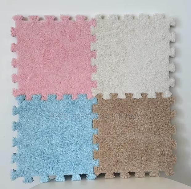 Interlocking Plush Floor Tiles