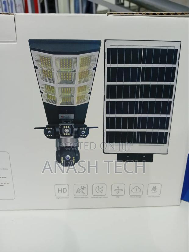 Compact Triple Lense 4g Solar Camera 300 Watts Solar Floodlight