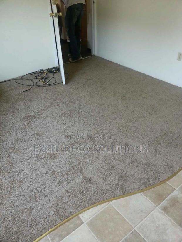Decorative Striped Wall to Wall Carpet – Trendy Eye-Catching