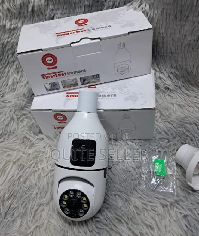 Dual-Lens Bulb Camera PTZ Camera V380 1080p Real-Time Communication.