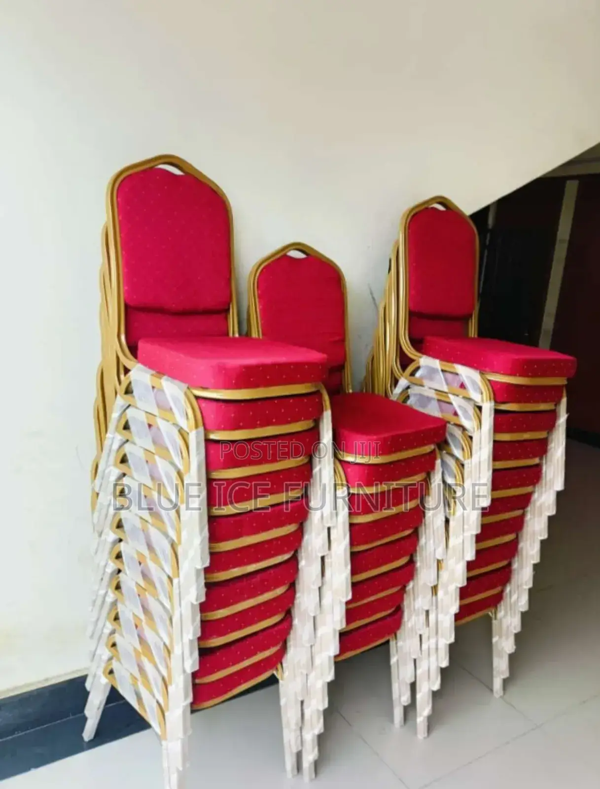 Pure Red Event Chair
