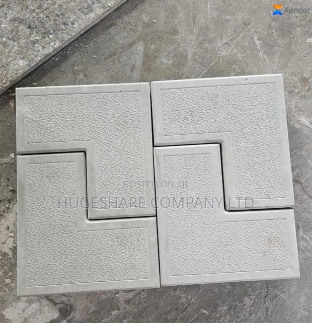 Cabro Pavers - thumbnail 2