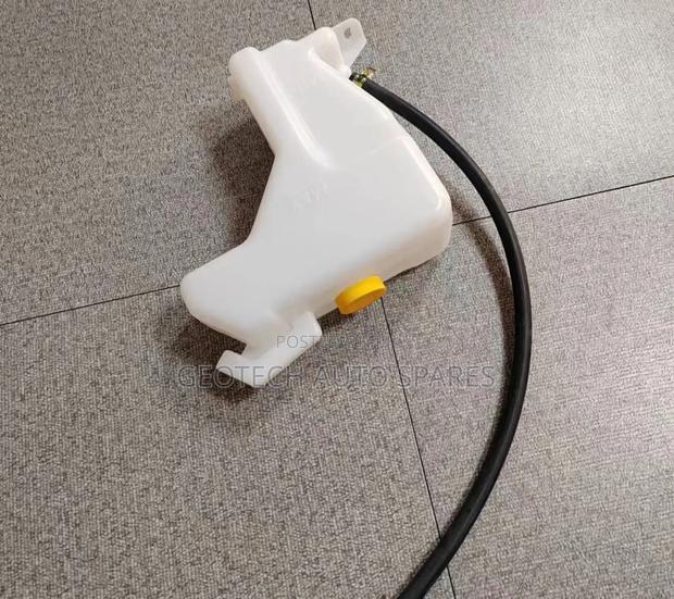 Nissan B15/Xtrail Nt30/Wingroad Coolant/Expansion Tank