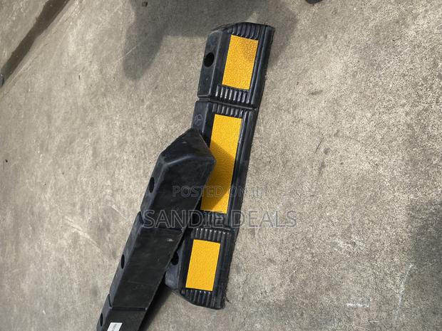 Wheel Stopper/ Wheel Block