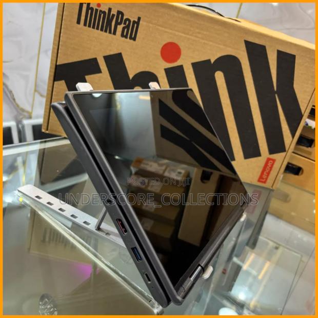 New Laptop Lenovo 300e 4GB Intel Celeron SSD 128GB - main view