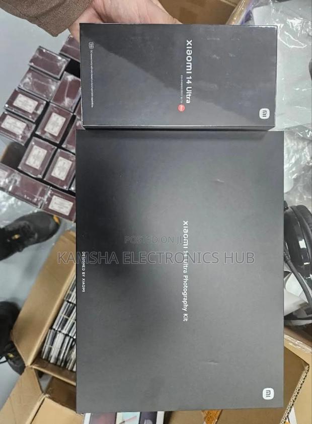 New Xiaomi 14 Ultra 256 GB Silver - thumbnail 2