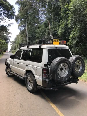 Mitsubishi Pajero 2002 White