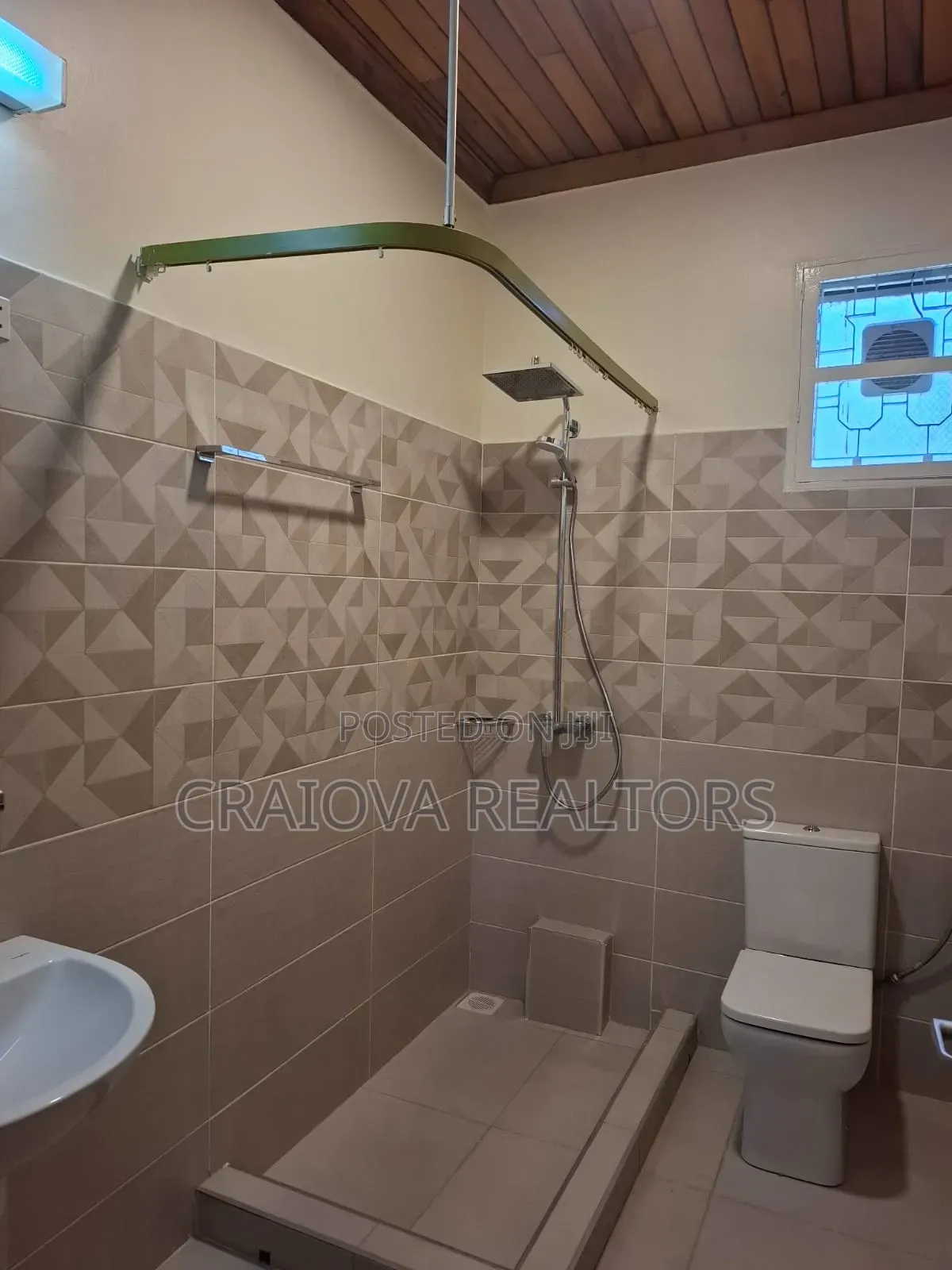 4bdrm Bungalow in Loresho for rent